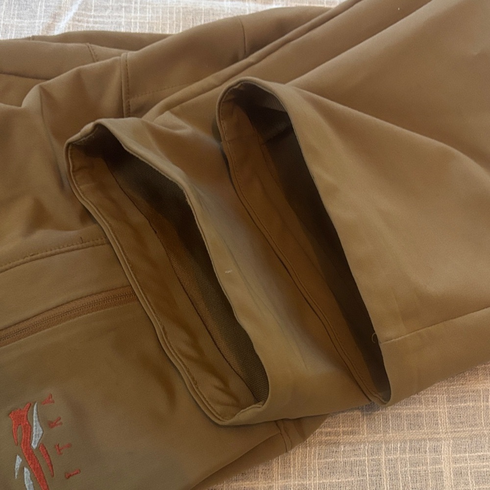 Sitka Mountain Pant in Color Dirt - Picture 7 of 9